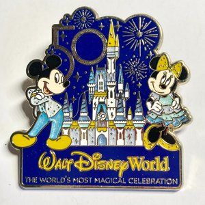 Walt Disney World 50th Year Anniversary Pin Mickey Minnie Mouse Castle NWT Ltd